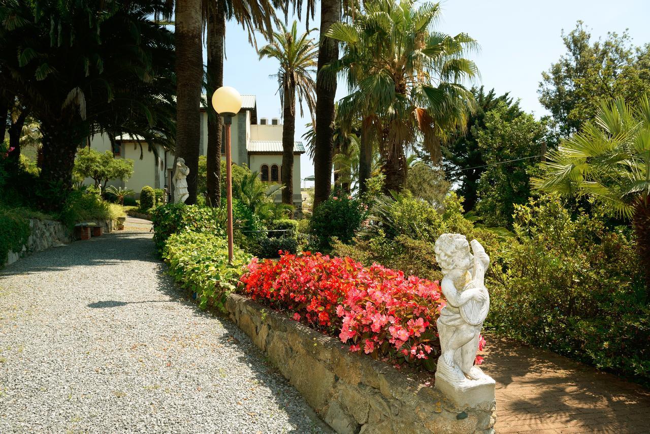 Casa Fatebenefratelli Hotel Varazze Bagian luar foto