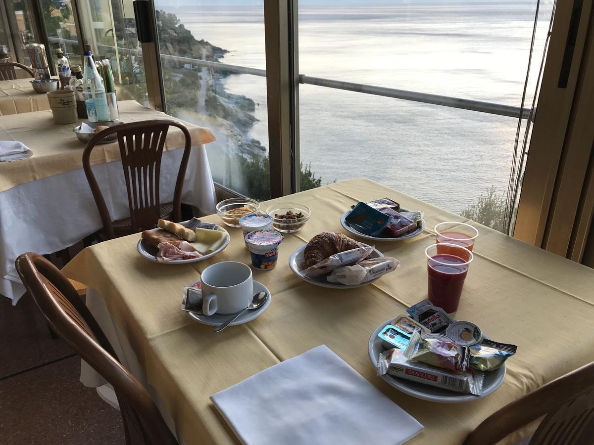 Casa Fatebenefratelli Hotel Varazze Bagian luar foto