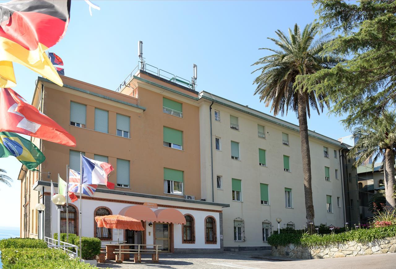 Casa Fatebenefratelli Hotel Varazze Bagian luar foto